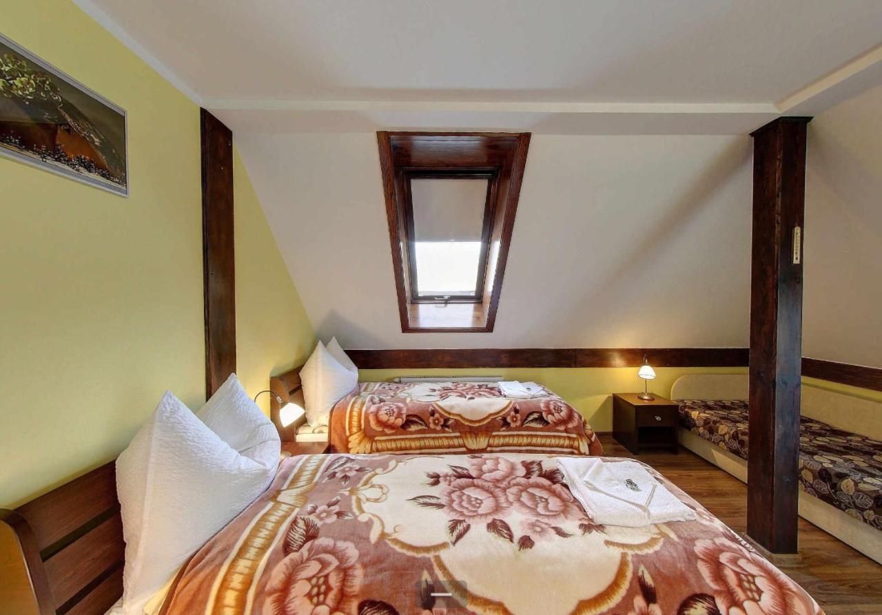 Villa Jura Pokoje Goscinne Zarki Esterno foto