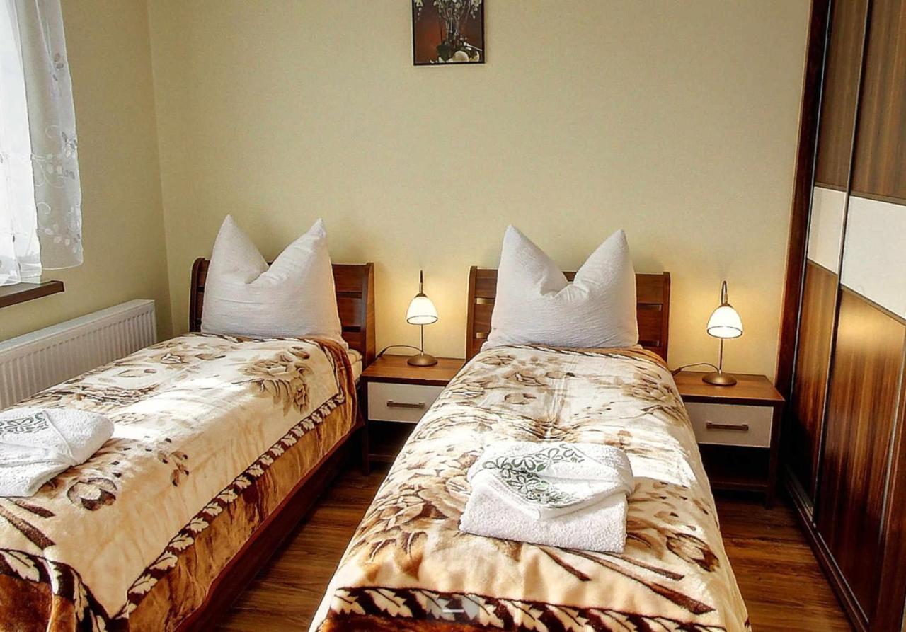 Villa Jura Pokoje Goscinne Zarki Esterno foto